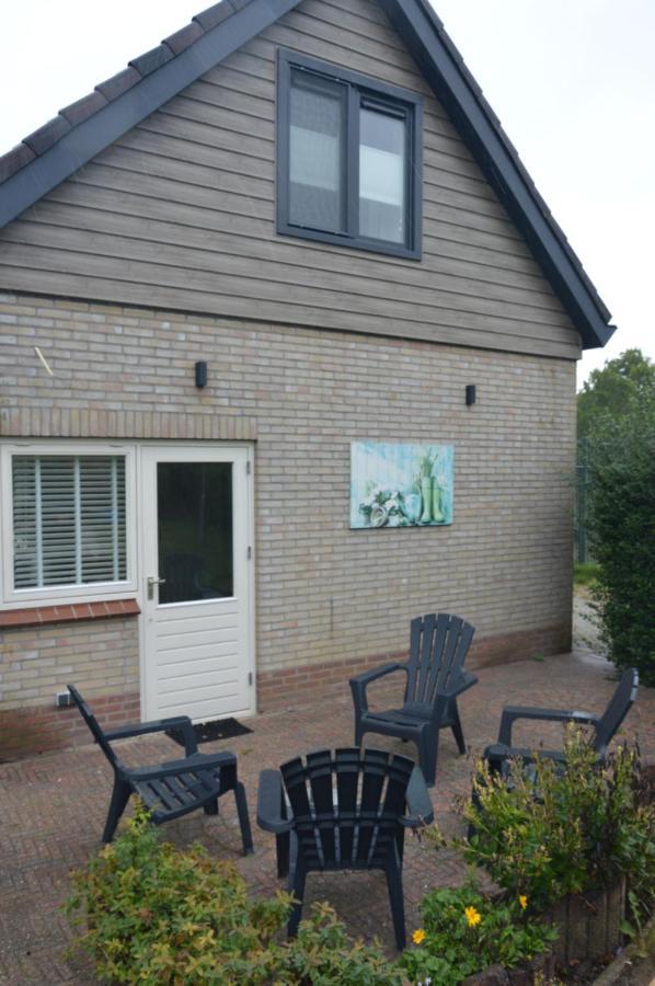 Vakantiehuis 't Hertenkamp Ouddorp Buitenkant foto